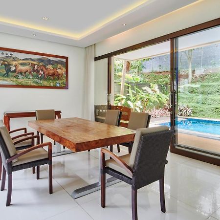 Oyama City View Villa 4 Bedrooms With A Private Swimming Pool Bandung Dış mekan fotoğraf