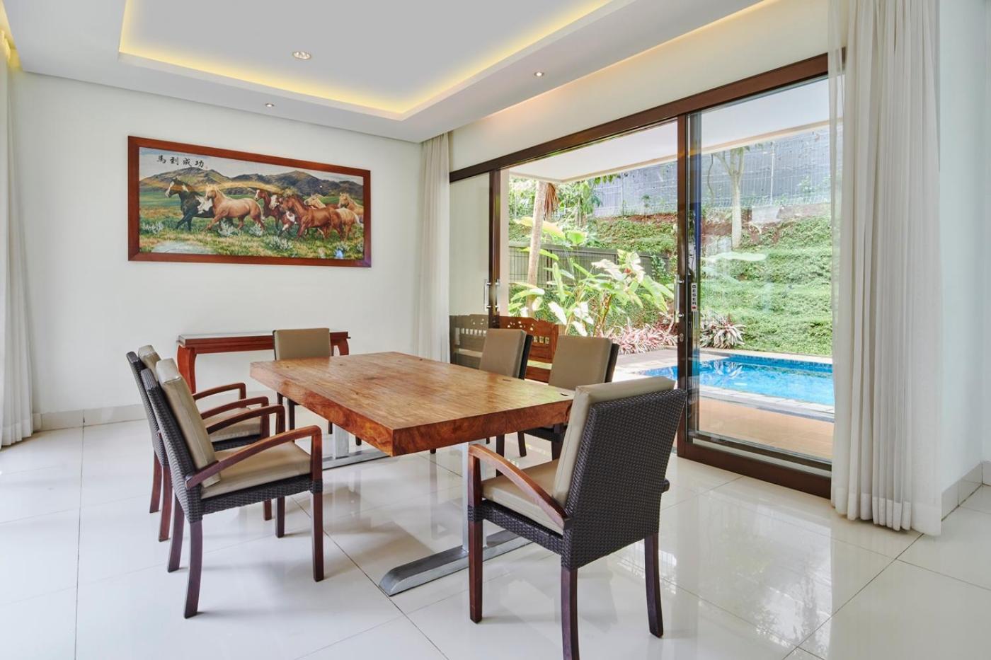 Oyama City View Villa 4 Bedrooms With A Private Swimming Pool Bandung Dış mekan fotoğraf
