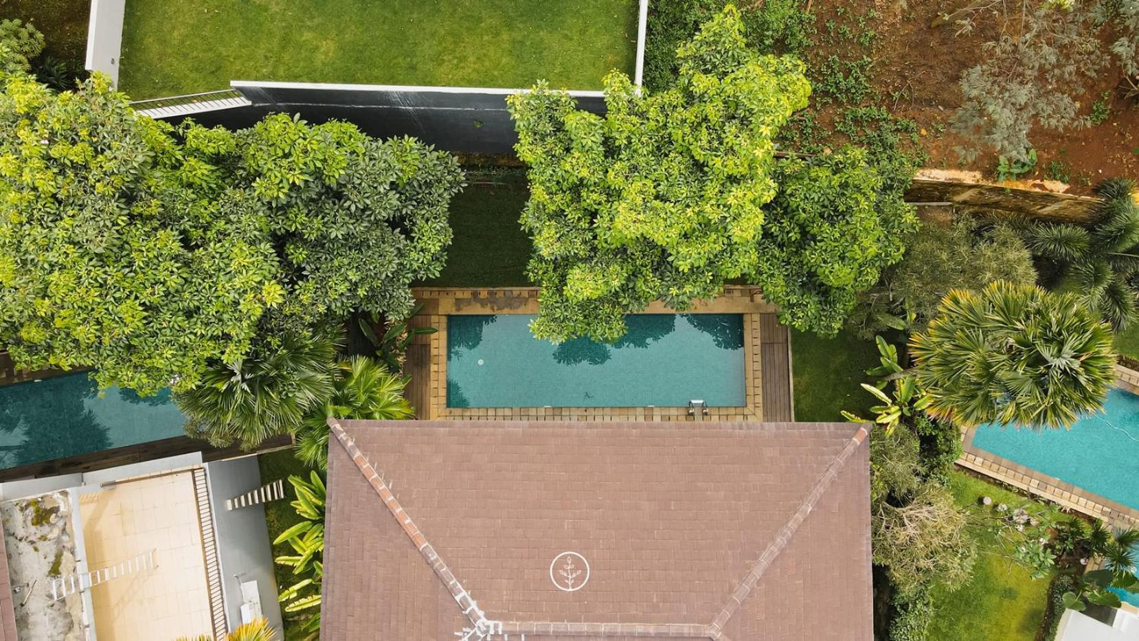 Oyama City View Villa 4 Bedrooms With A Private Swimming Pool Bandung Dış mekan fotoğraf