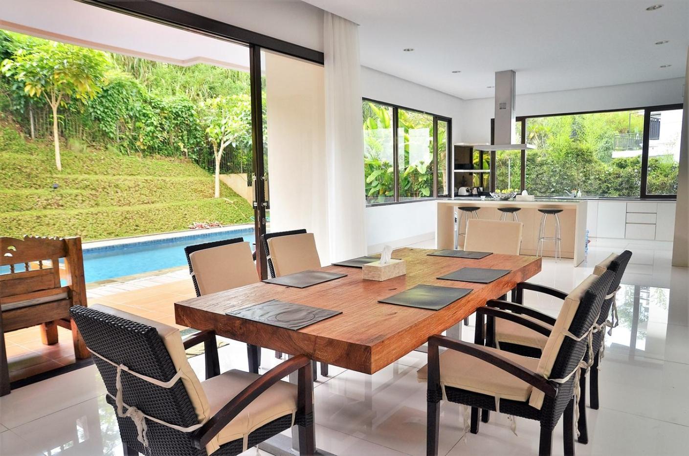Oyama City View Villa 4 Bedrooms With A Private Swimming Pool Bandung Dış mekan fotoğraf