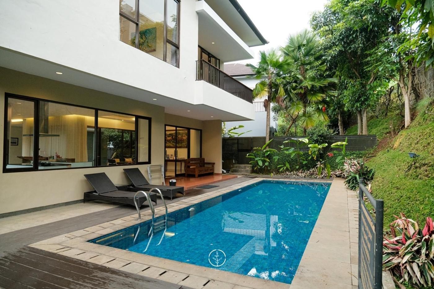 Oyama City View Villa 4 Bedrooms With A Private Swimming Pool Bandung Dış mekan fotoğraf