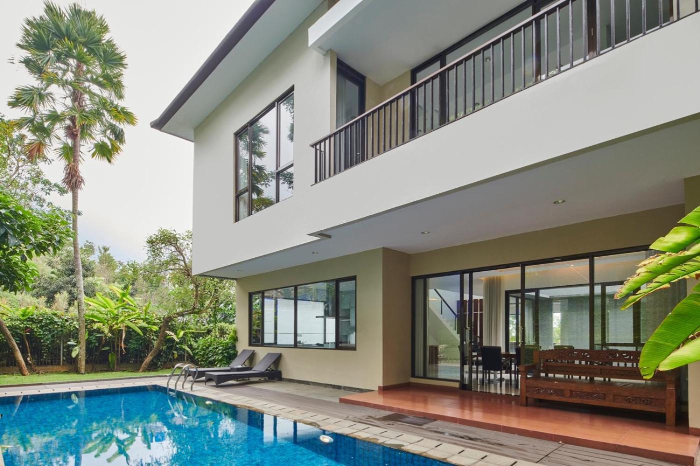 Oyama City View Villa 4 Bedrooms With A Private Swimming Pool Bandung Dış mekan fotoğraf